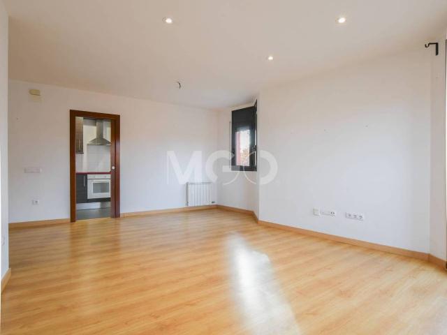 Piso en venta en Baix Vila, Osona