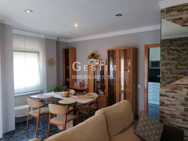 Piso en venta en Baix Vila, Osona