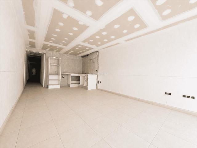Piso en venta en Baix Vila, Osona