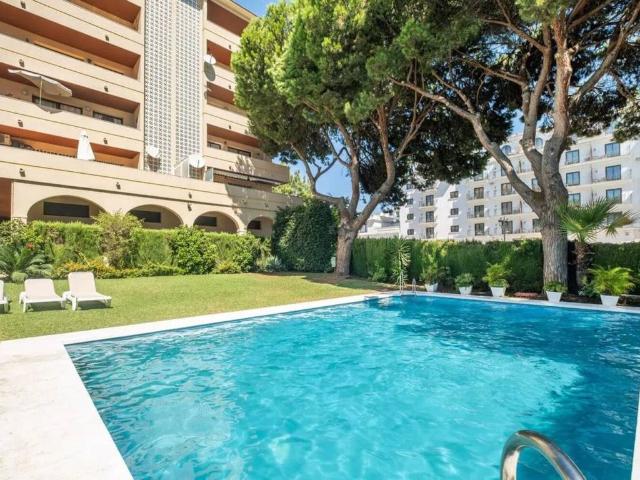 Piso en venta en Marbella, Nueva Andalucía