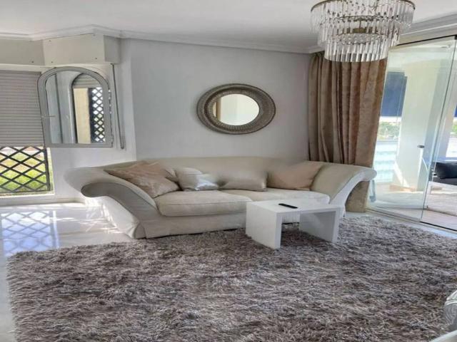 Piso en venta en Nueva Andalucía, Costa del Sol Occidental