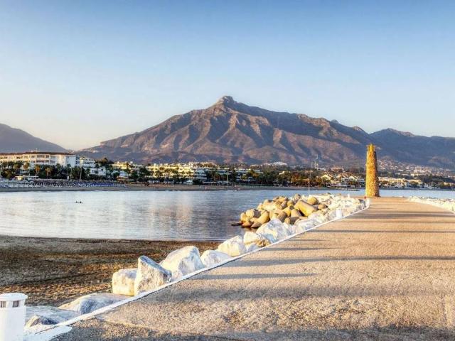 Piso en venta en Marbella, Nueva Andalucía