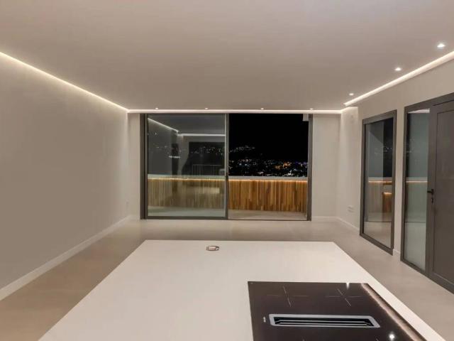 Piso en venta en Nueva Andalucía, Costa del Sol Occidental