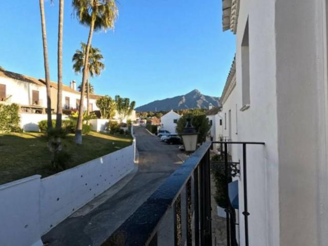 Piso en venta en Marbella, Nueva Andalucía