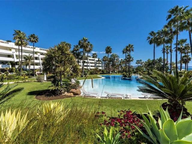Piso en venta en Marbella, Nueva Andalucía
