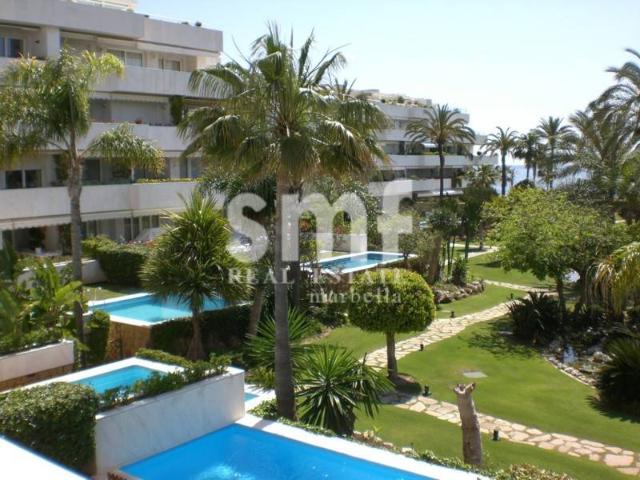 Piso en venta en Marbella, Nueva Andalucía