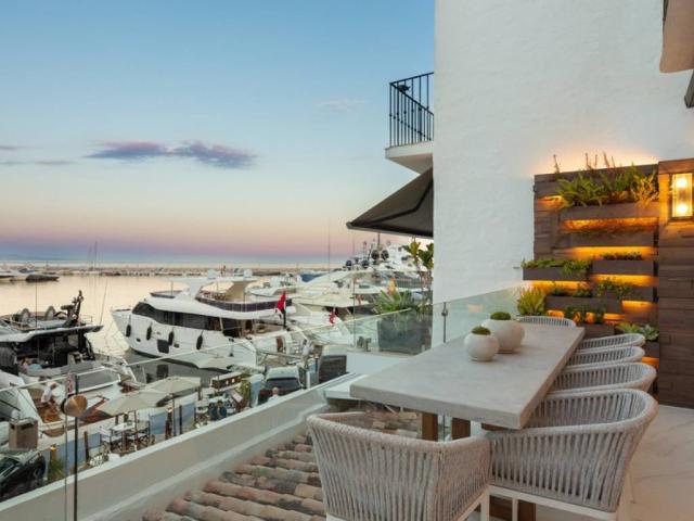 Piso en venta en Marbella, Nueva Andalucía