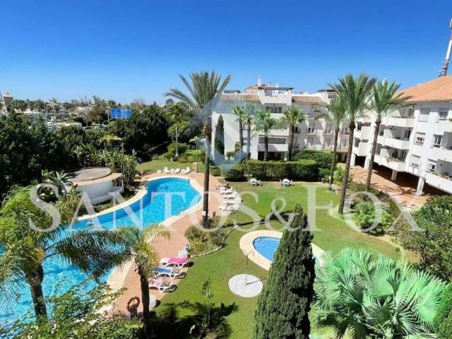 Piso en venta en Marbella, Nueva Andalucía