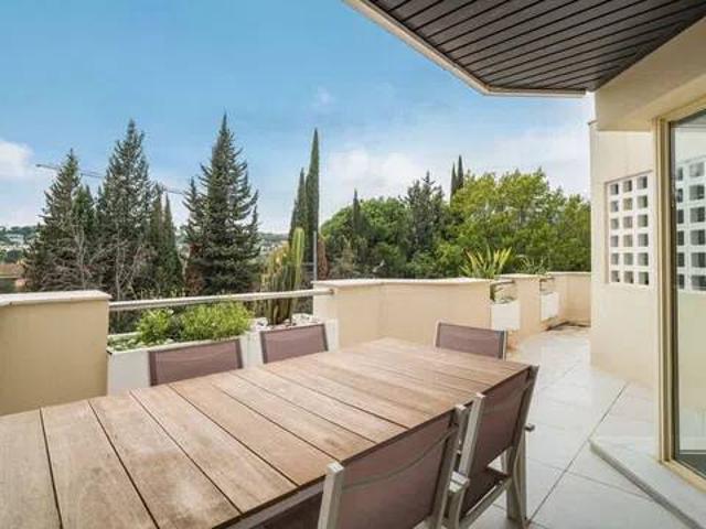Piso en venta en Nueva Andalucía, Costa del Sol Occidental