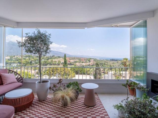 Piso en venta en Marbella, Nueva Andalucía