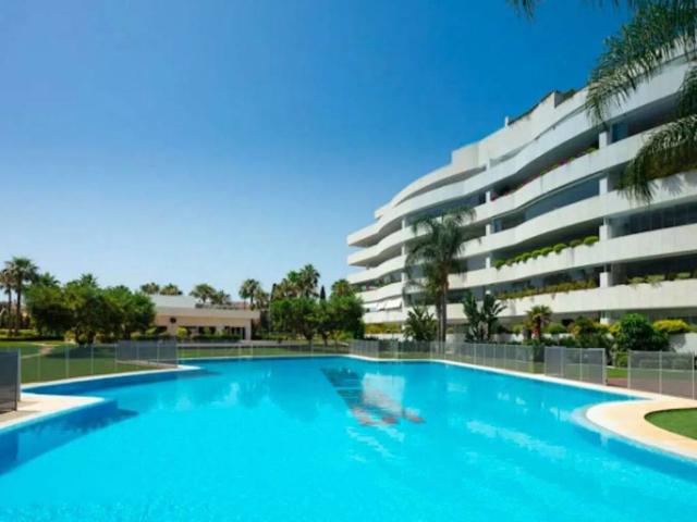 Piso en venta en Marbella, Nueva Andalucía