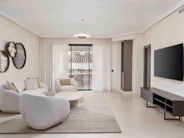 Piso en venta en Marbella, Nueva Andalucía