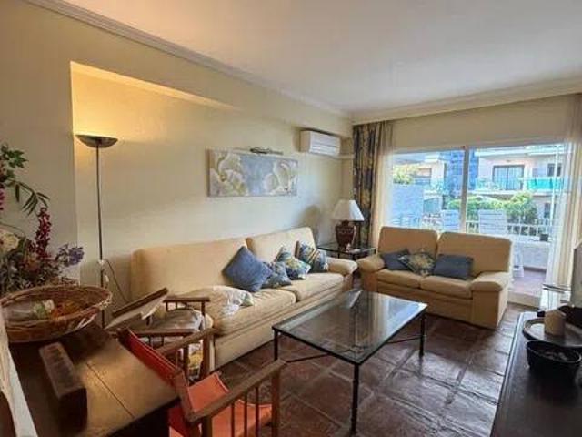 Piso en venta en La Carolina, Costa del Sol Occidental