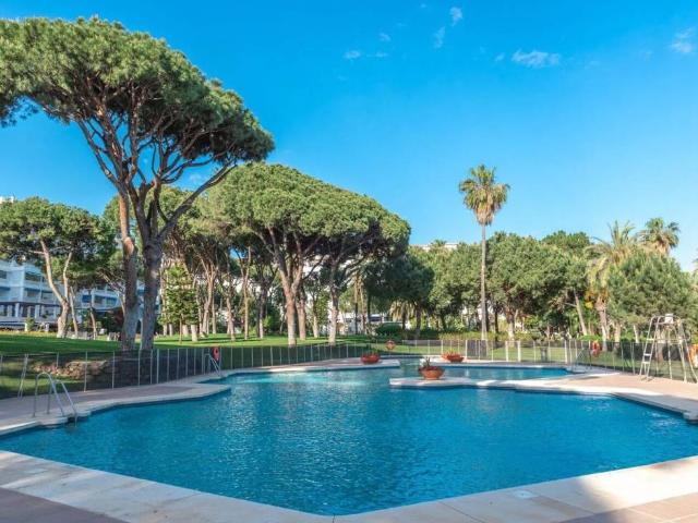 Piso en venta en Marbella, Nueva Andalucía
