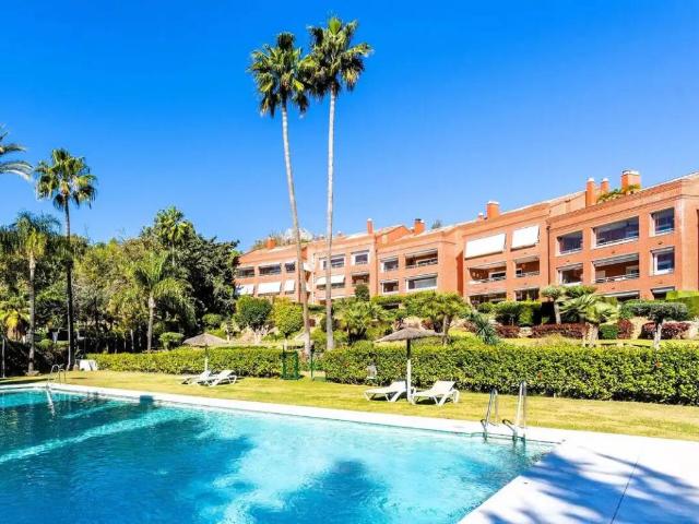 Piso en venta en La Carolina, Costa del Sol Occidental