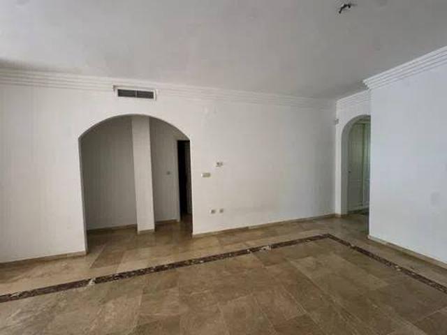 Piso en venta en Nueva Andalucía, Costa del Sol Occidental