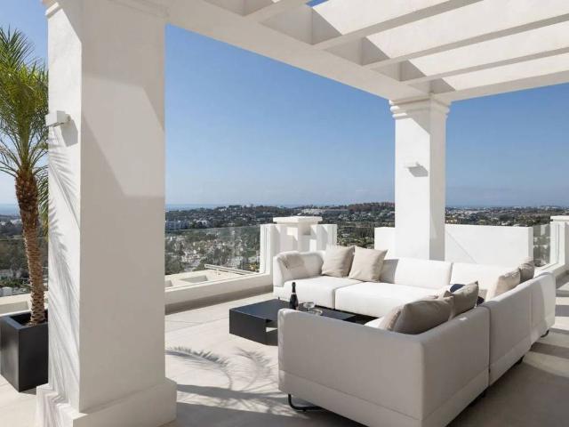 Piso en venta en Marbella, Nueva Andalucía