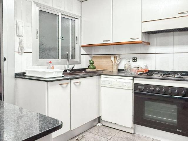 Piso en venta en Barri Centre, Sant Boi De Llobregat