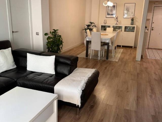 Piso en venta en Sant Boi De Llobregat, Barri Centre