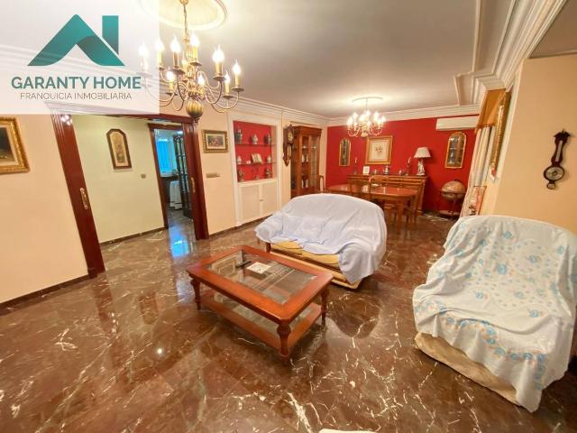 Piso en venta en Martos, Andalucía