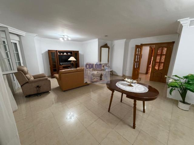 Piso en venta en Martos, Andalucía