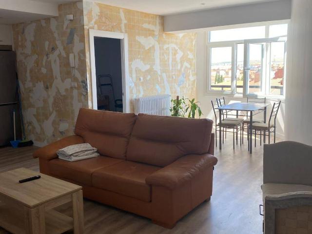 Piso en venta en Medina Sur, Medina Del Campo