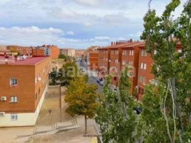 Piso en venta en Medina Sur, Medina Del Campo