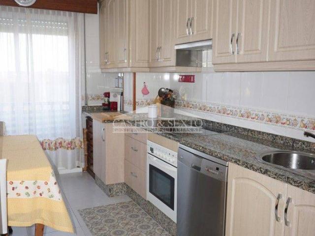 Piso en venta en Melide, San Roque
