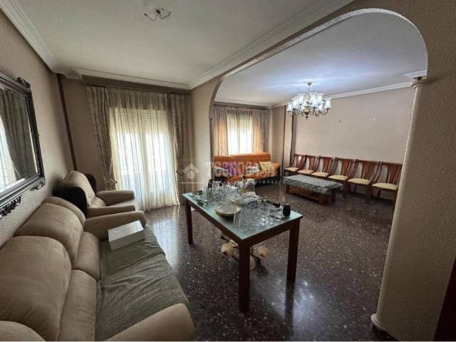 Piso en venta en Mengíbar, Andalucía