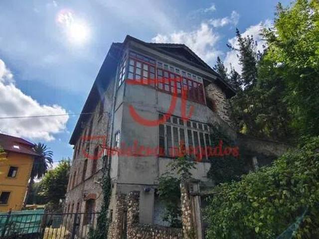Piso en venta en Bustiello, Mieres