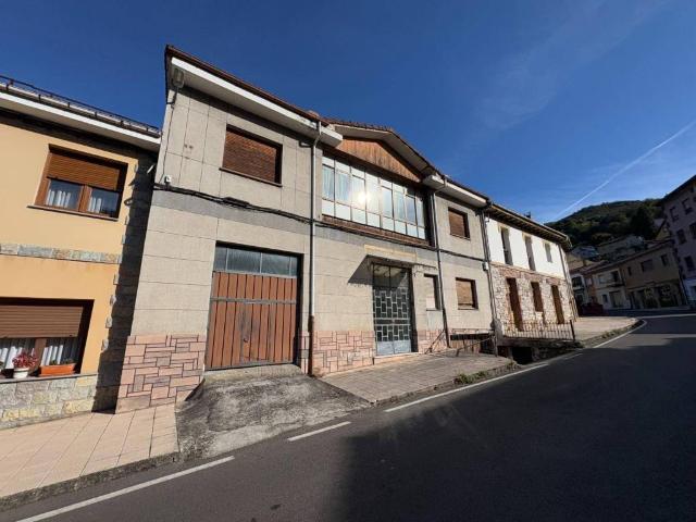 Piso en venta en La Coḷḷadieḷḷa, Mieres