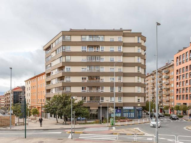 Piso en venta en Pamplona, San Zernin