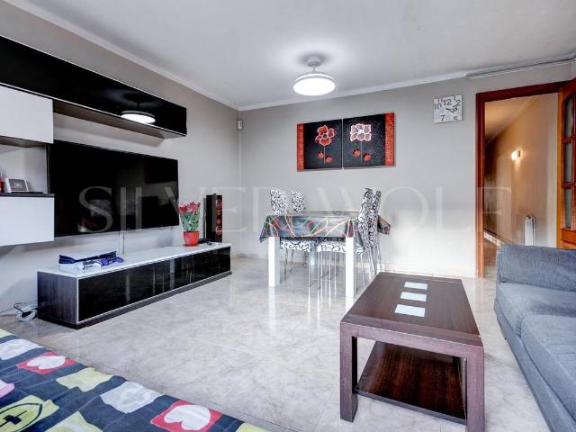 Piso en venta en Molins De Rei, Barcelona