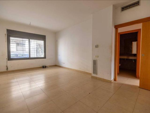 Piso en venta en Montbrió Del Camp
