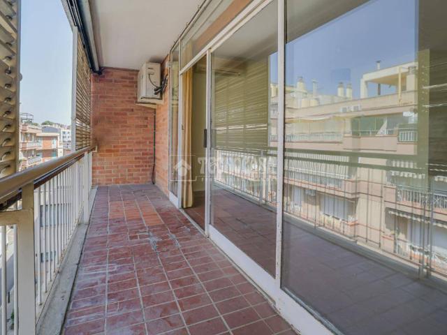 Piso en venta en Montcada I Reixac, Montcada Centre