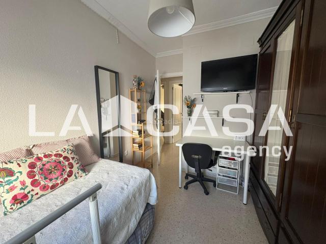 Piso en venta en Dos Hermanas, Nervión
