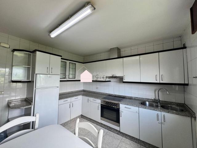 Piso en venta en Mos, Vigo