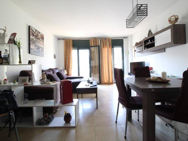 Piso en venta en Navata