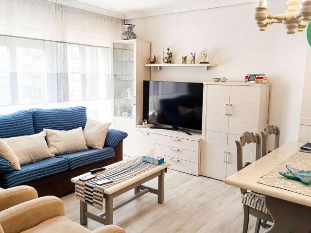 Piso en venta en Navia, Asturias