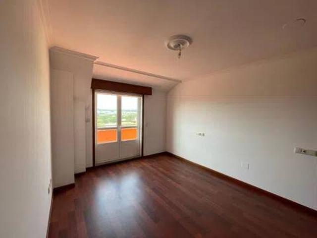 Piso en venta en Neda