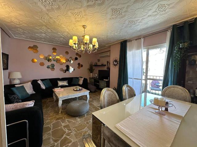Piso en venta en Vélez-málaga, Capuchinos