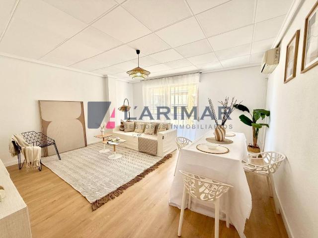Piso en venta en La Cruz, el Vinalopó Mitjà / El Vinalopó Medio