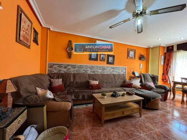 Piso en venta en La Cruz, el Vinalopó Mitjà / El Vinalopó Medio