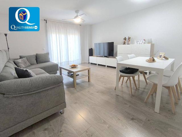 Piso en venta en La Cruz, el Vinalopó Mitjà / El Vinalopó Medio