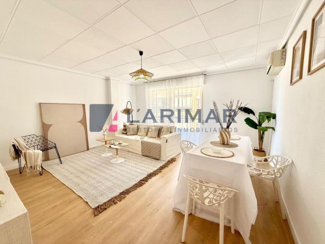 Piso en venta en La Cruz, el Vinalopó Mitjà / El Vinalopó Medio