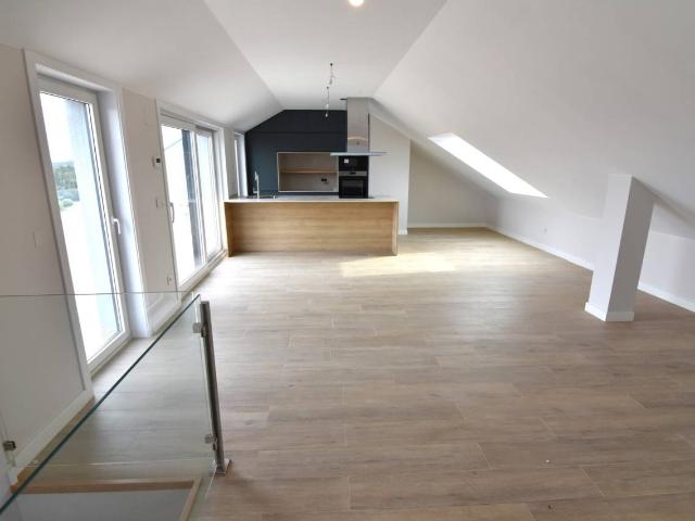 Piso en venta en Oleiros, A Coruña