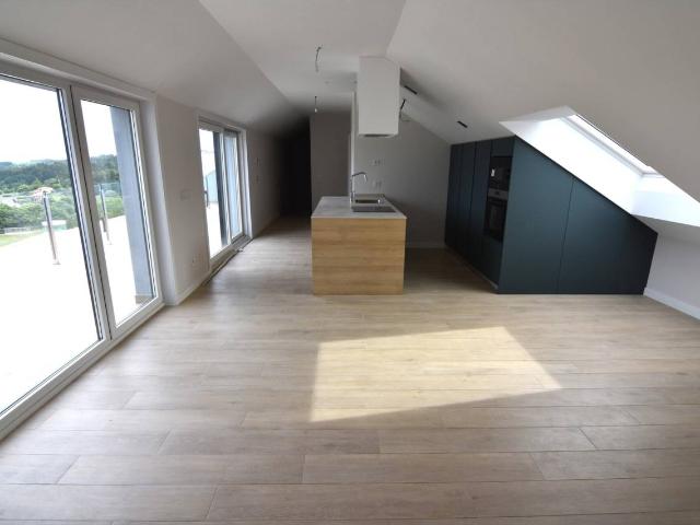 Piso en venta en Oleiros, A Coruña