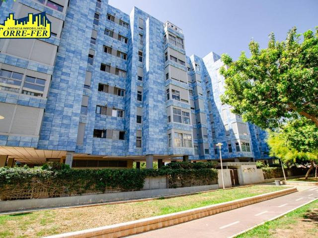 Piso en venta en Almedina, Almería