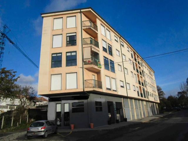 Piso en venta en O Carballiño, O Tellado