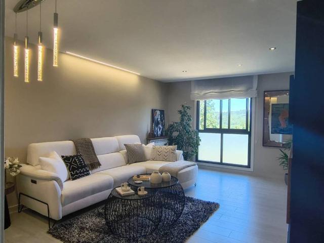 Piso en venta en Seoane de Arcos, O Carballiño